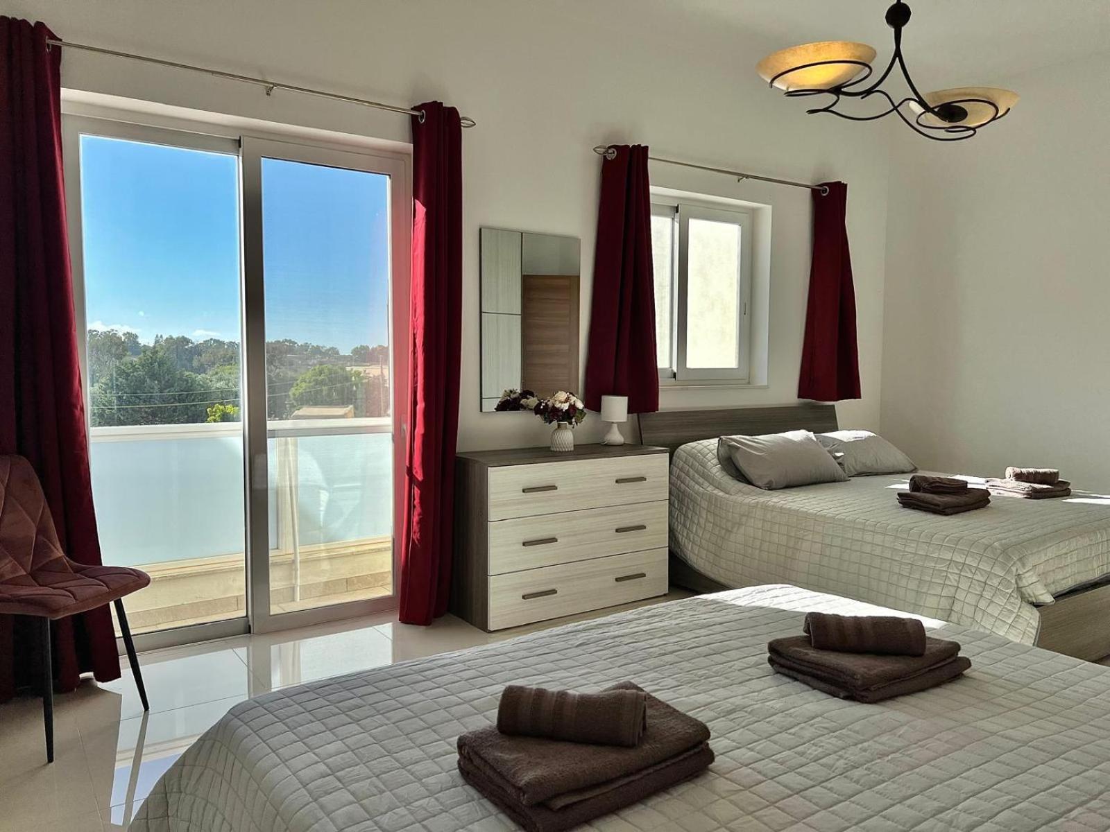 Carousel Apartments Qrendi Buitenkant foto