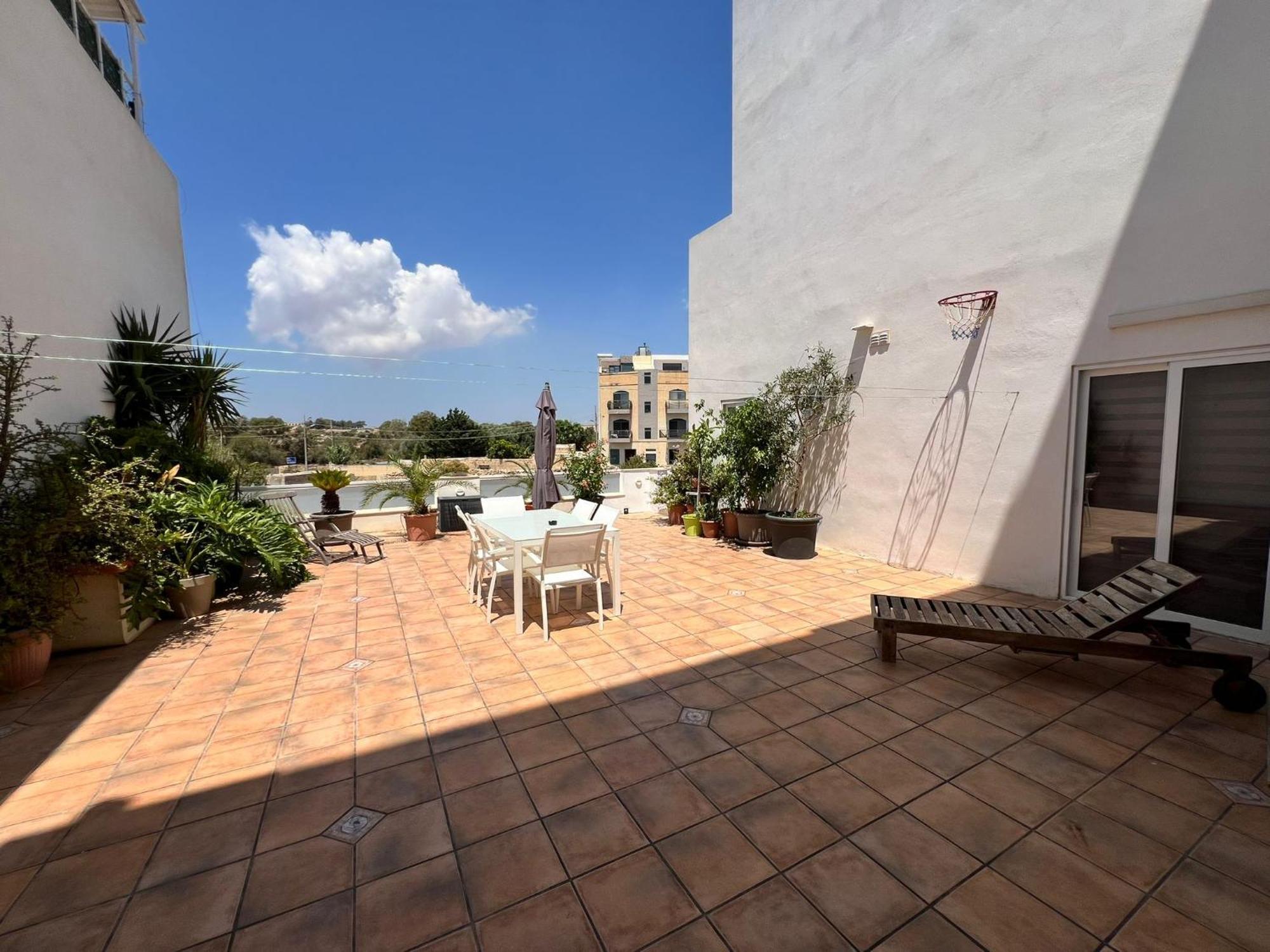 Carousel Apartments Qrendi Buitenkant foto